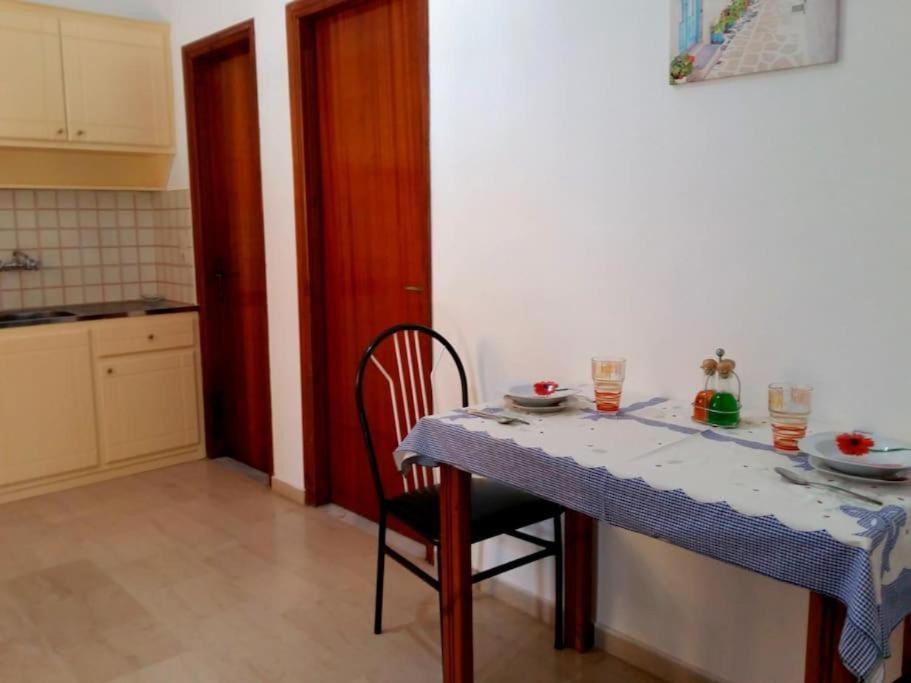 Margarita-Fondas Apartments Róda Eksteriør bilde